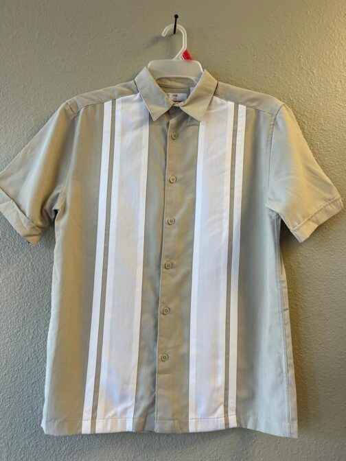 Men’s top white and beige