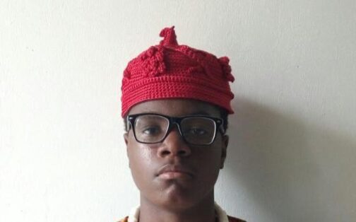 Red African Kufi knitted hat - Image 2